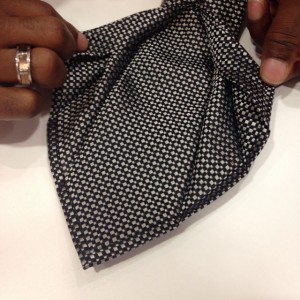 Article10 PHOTO2--Kenny Flanagan close up of British technique 7 fold tie