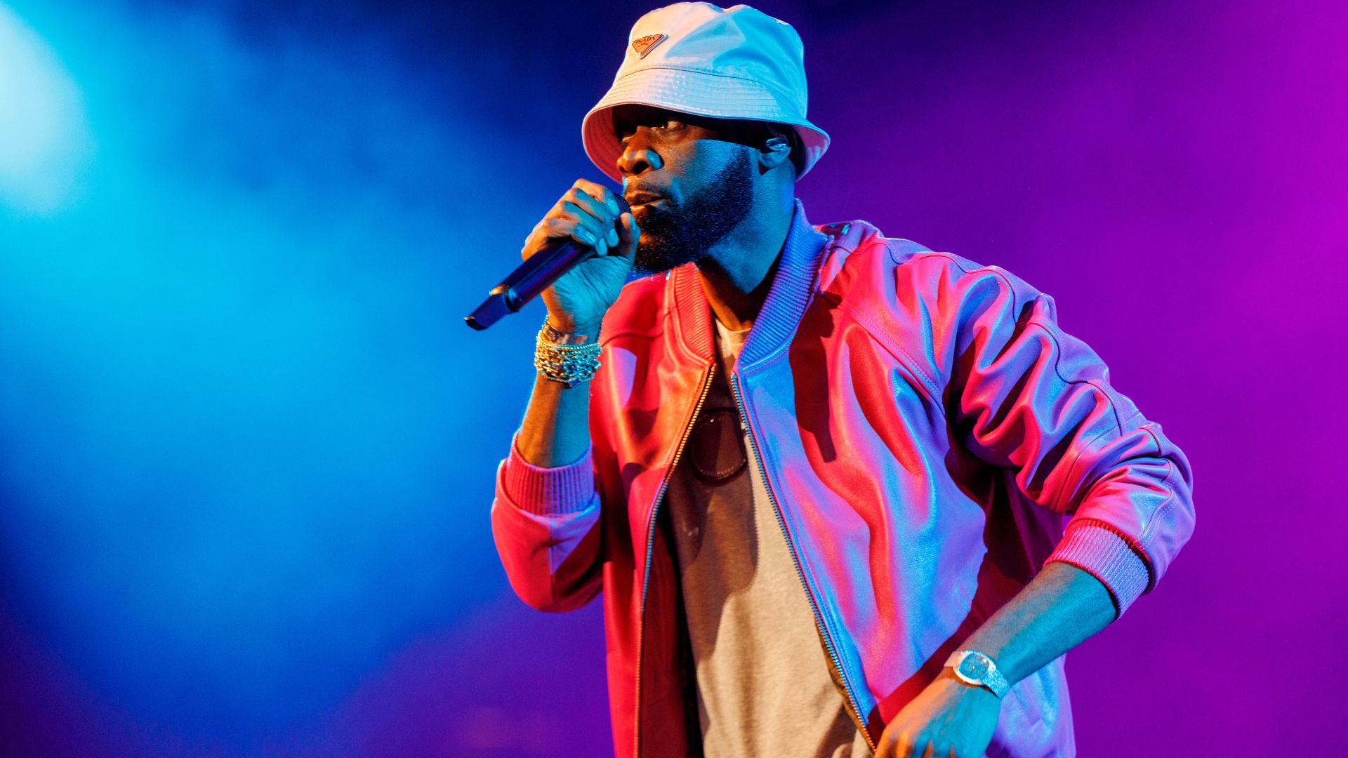 Fugees rapper Pras reports to prison to begin 14-year sentence